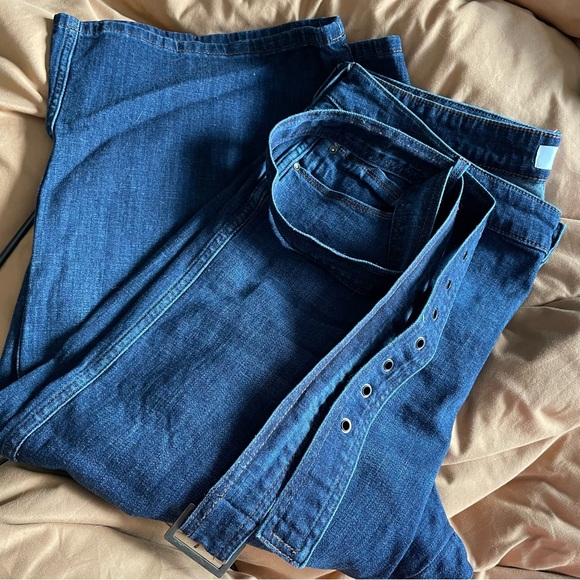 NWOT Women’s SkinnyGirl ‘BARRY WIDE LEG CROP’ - Dark Blue Shorts Bermuda Jeans - Picture 2 of 9